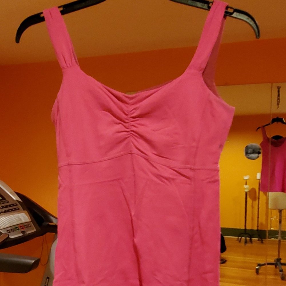 Lululemon top, bright pink, built in support